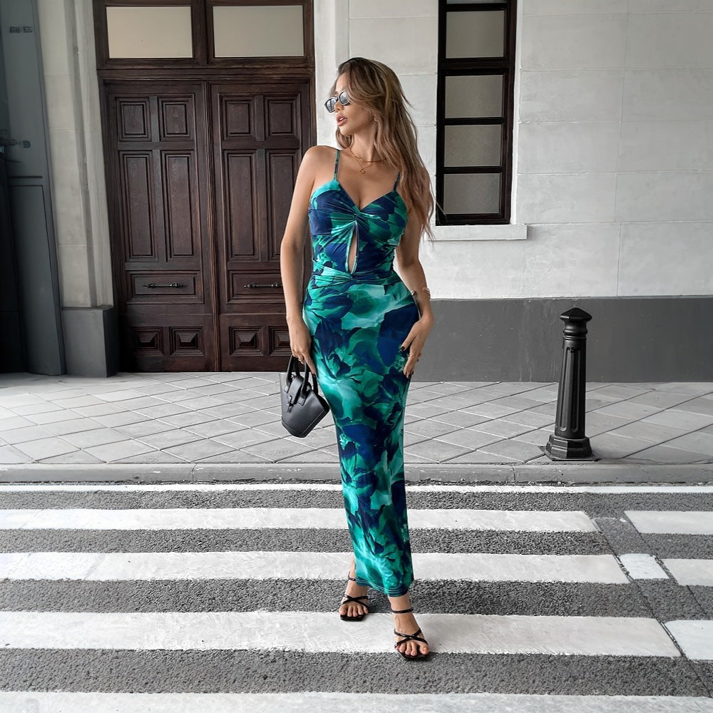 Evening dress for women with floral pattern and chic cut Chic & Stil