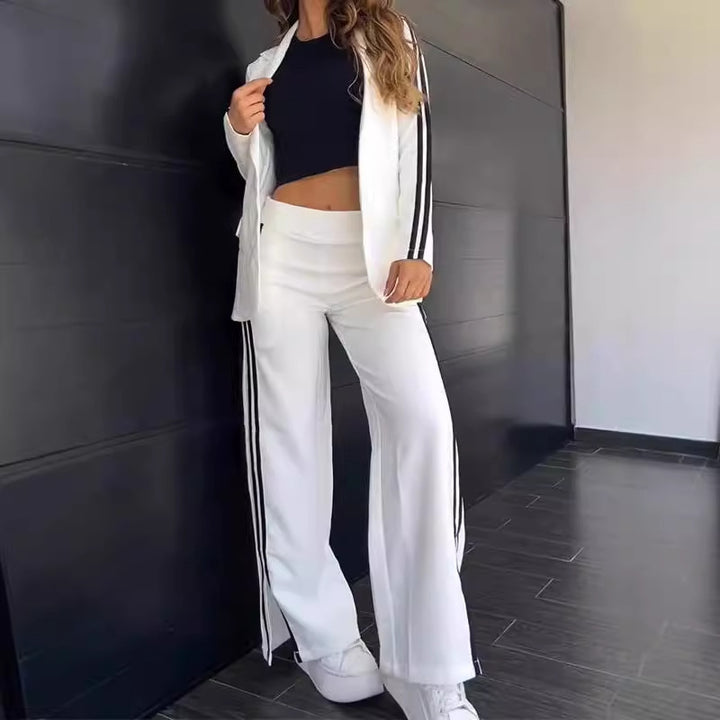 Sporty business set for women with blazer and wide pants waist Lune London