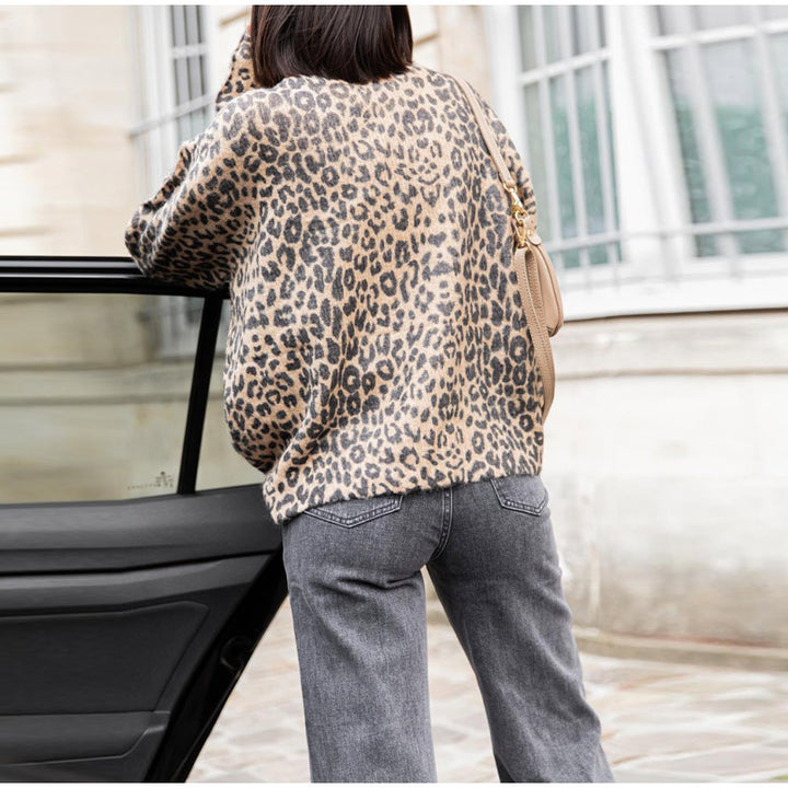 Trendy cardigan for women with animal print Lune London