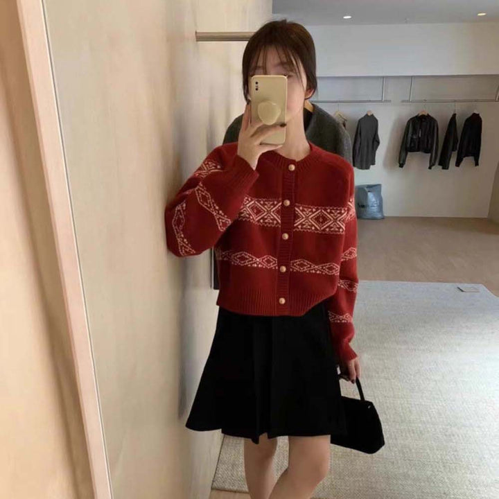 Short knit jacket for women with embellished buttons Lune London