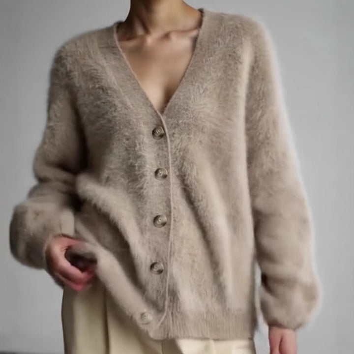 Lune London plush cardigan for women with elegant buttons and loose fit