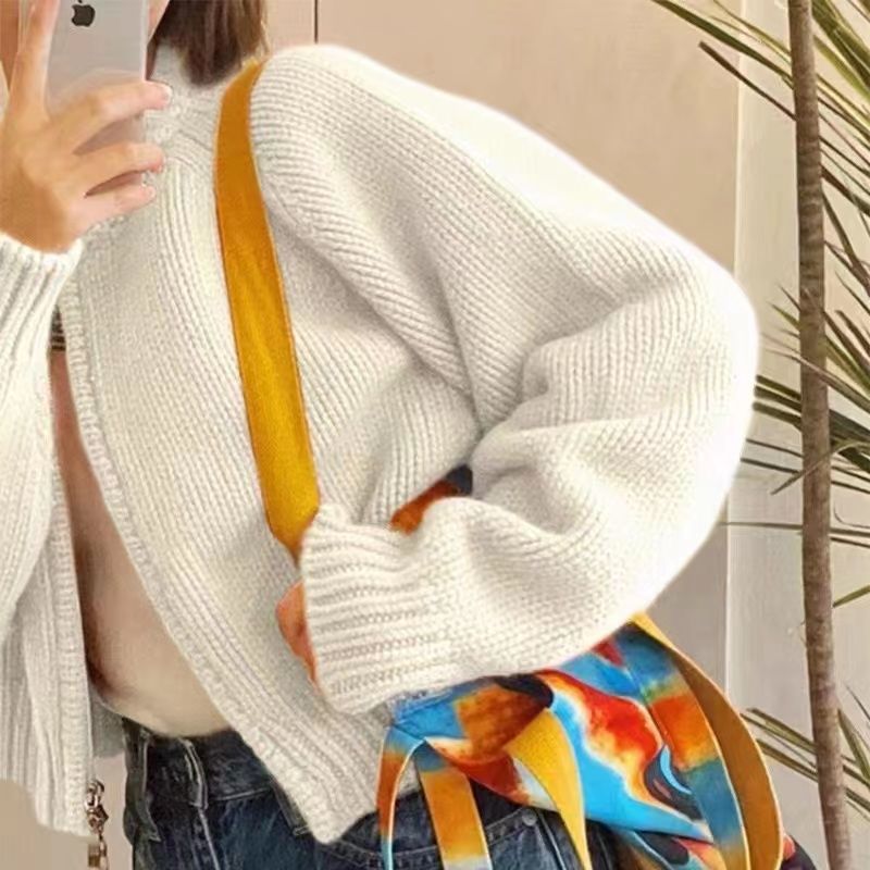 Cardigan Cozy pour Femmes avec Col Rond Chic & Stil