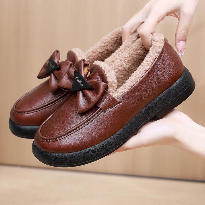 Lune London | Women's Cozy Slippers with Fashionable Bow Accent