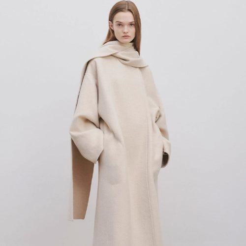 Poncho en laine élégant et intemporel pour femmes avec écharpe Chic & Stil