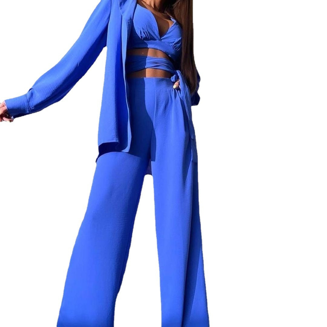 Elegant two-piece set for women made of fluid fabric and fitted design Lune London