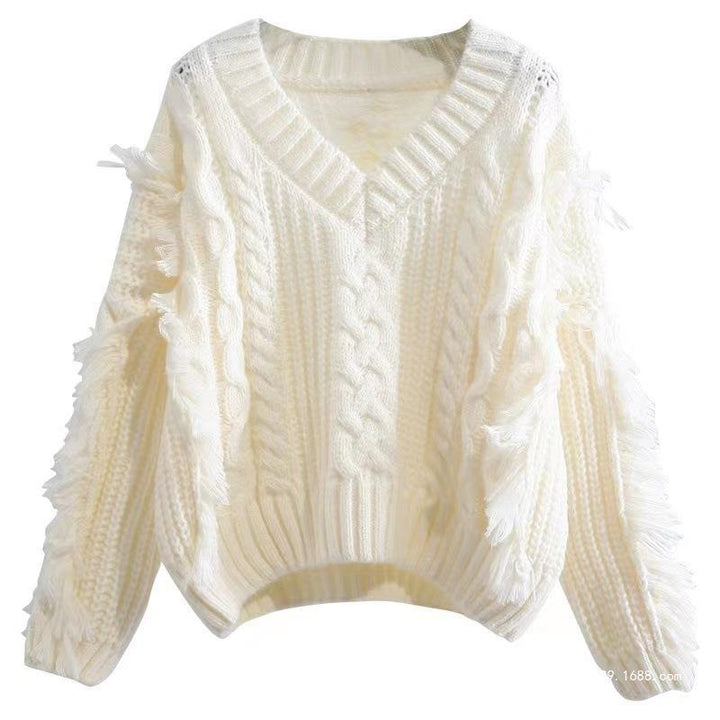 Ladies Stylish knitted sweater with fringes and cable pattern Lune London