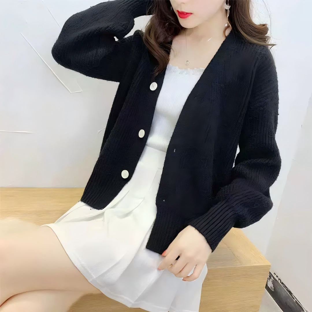 Women casual cardigan with V-neck and large buttons Lune London