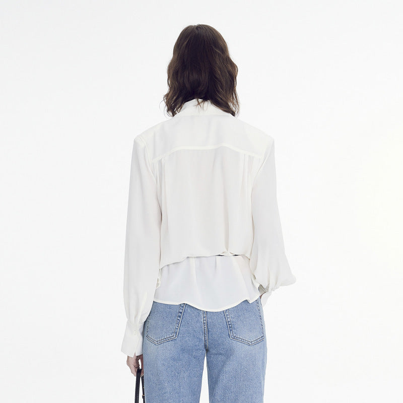 Blouse élégante pour femmes avec lien et détails modernes Chic & Stil