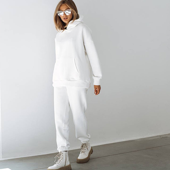Women's tracksuit set with oversized cut and practical pockets Lune London