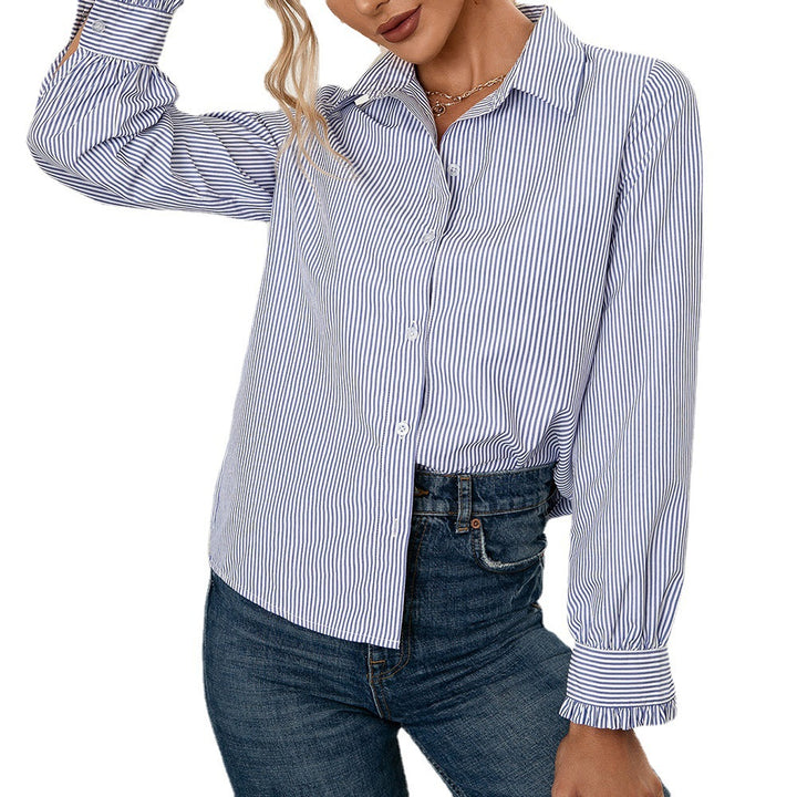 Women's shirt with striped pattern and trendy button detail Lune London
