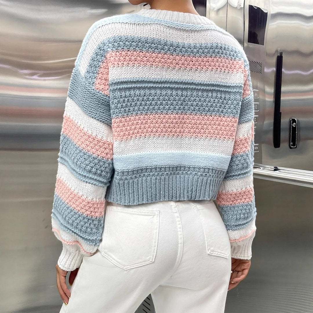 Pull féminin à la mode avec une structure de rayures unique et une coupe décontractée Chic & Stil
