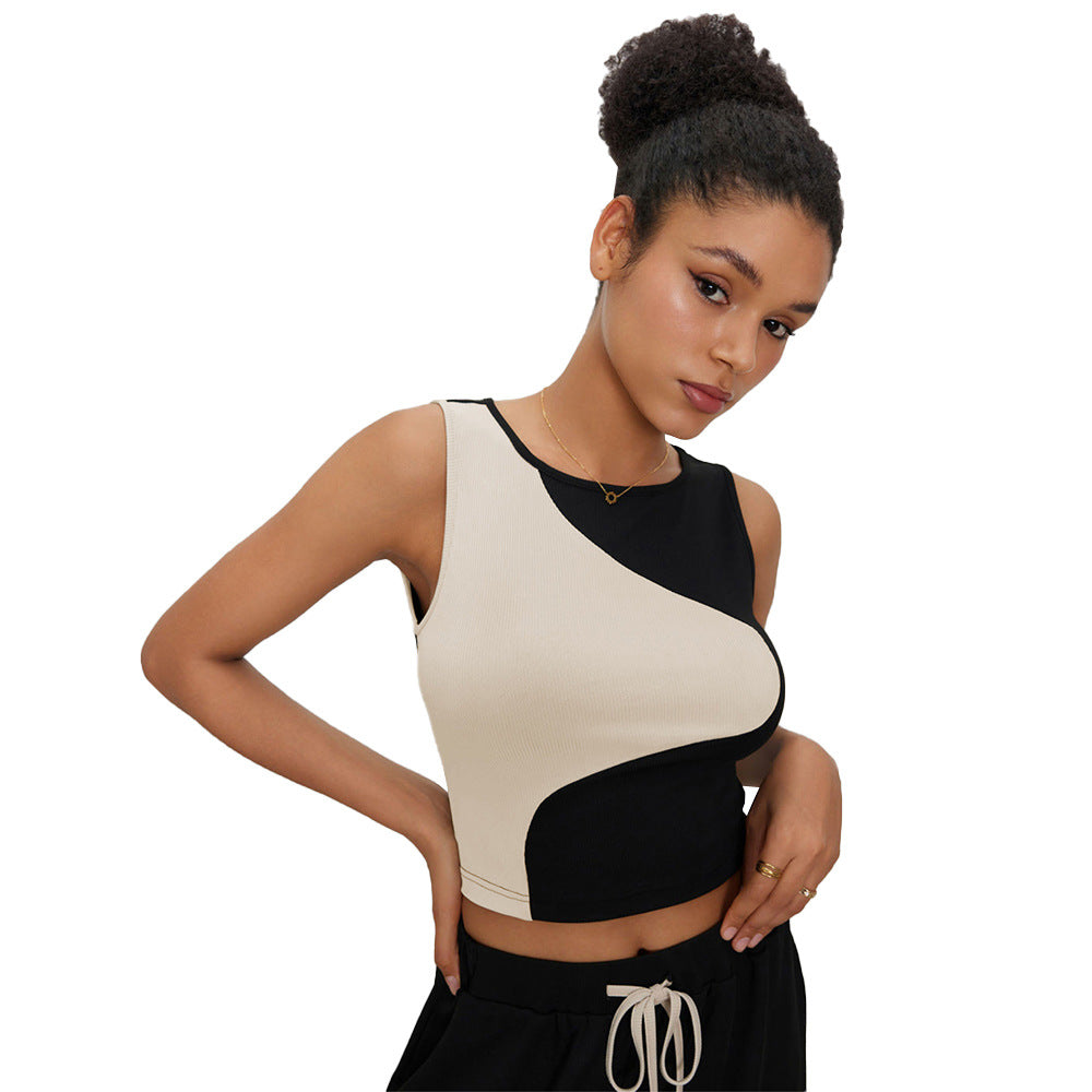 Top court pour femmes avec design asymétrique et contrastes raffinés Chic & Stil