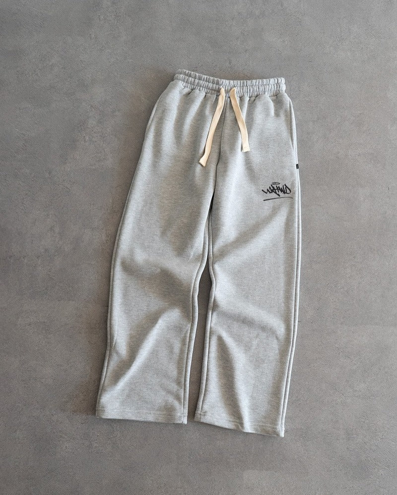 Women’s leisure pants with elastic waist and side pockets Chic & Stil