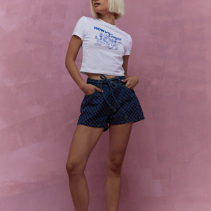Ladies' denim shorts with adjustable waistband and trendy cut