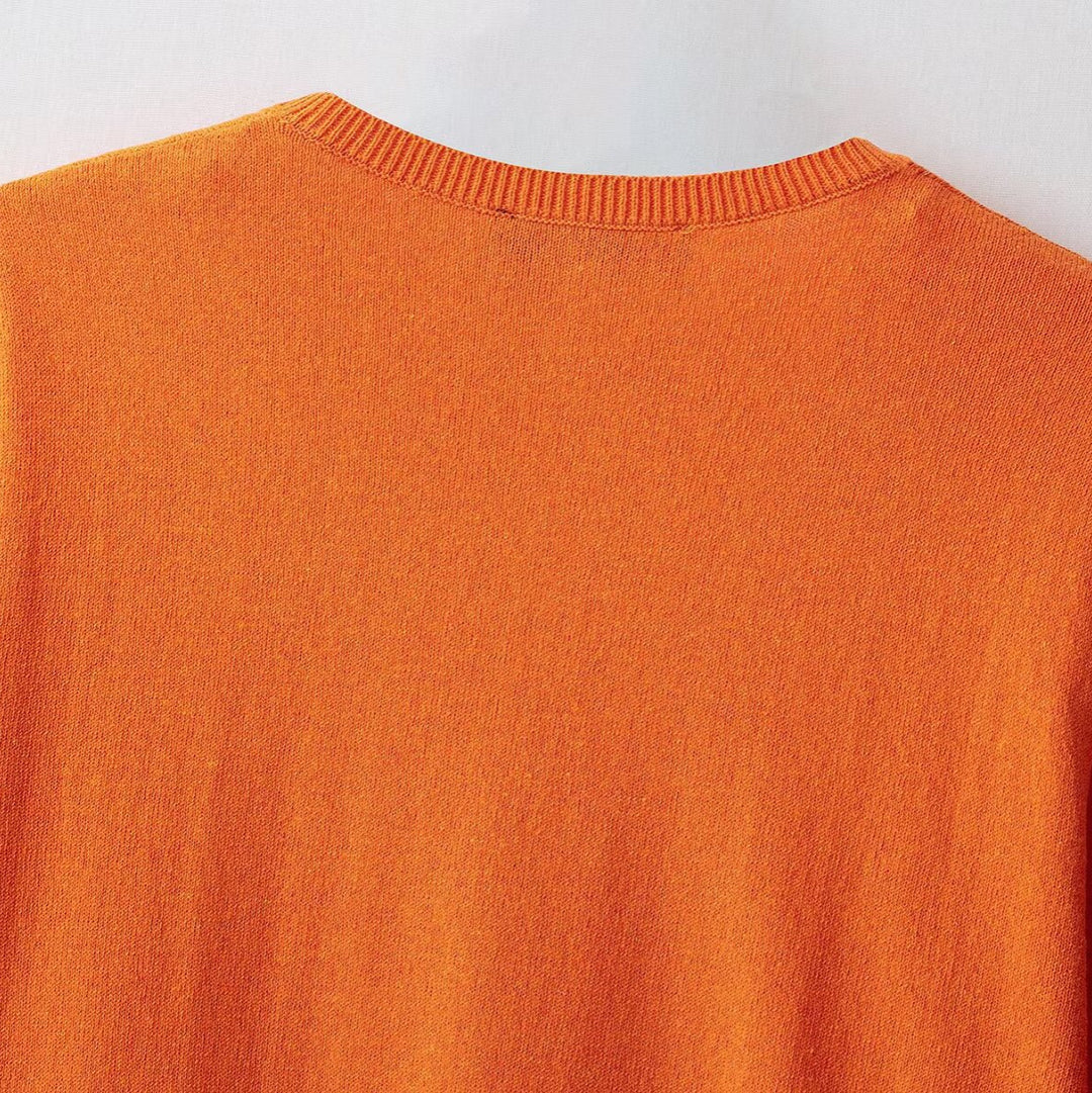 Women elegant V-neck sweater in high-quality cotton blend Chic and Style