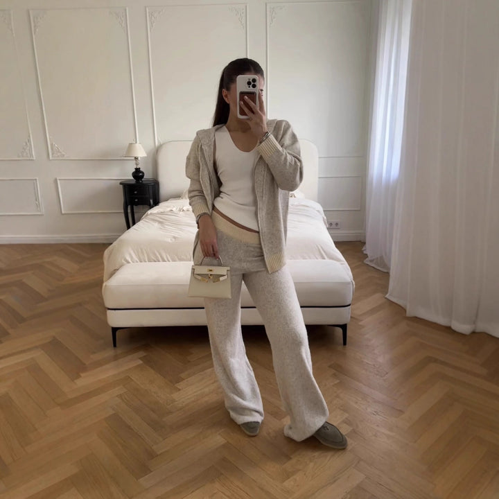 Femmes confortables combinaisons tricotées au design décontracté avec fermeture éclair Chic & Stil
