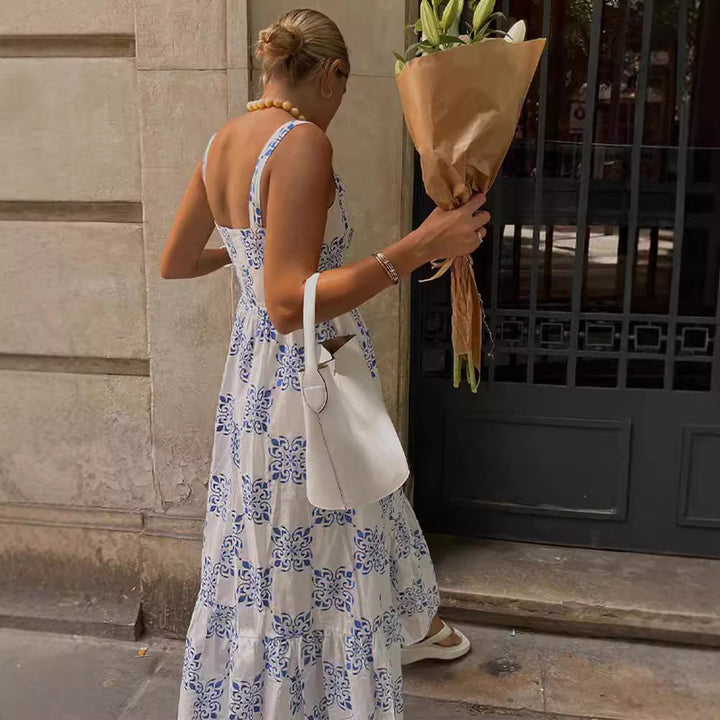 Women's maxi dress with off-shoulder design and floral patterns Lune London