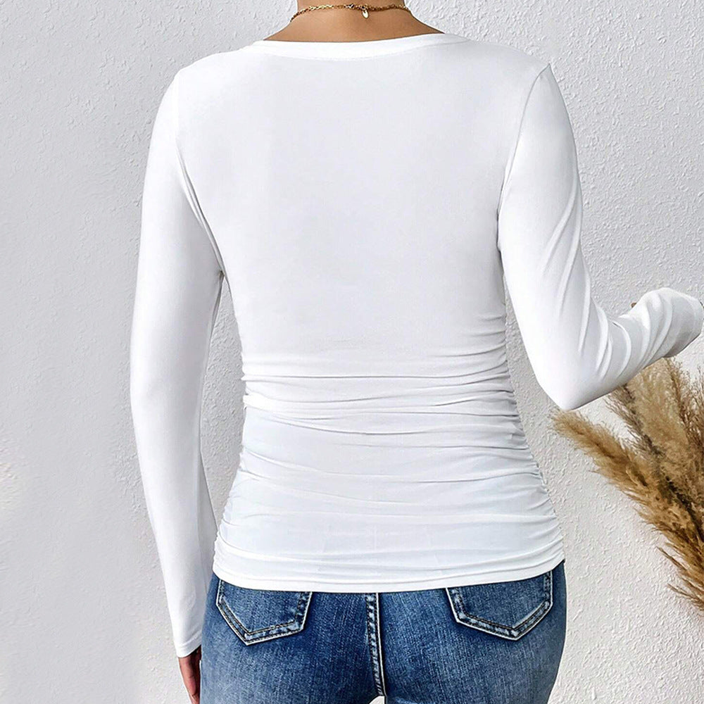 Body à manches longues pour femmes avec décolleté en V profond et design mettant en valeur la silhouette Chic & Stil