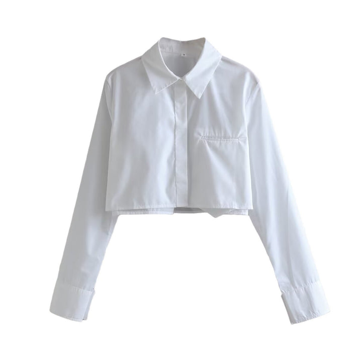 Cropped blouse for women with classic collar and practical chest pockets Lune London