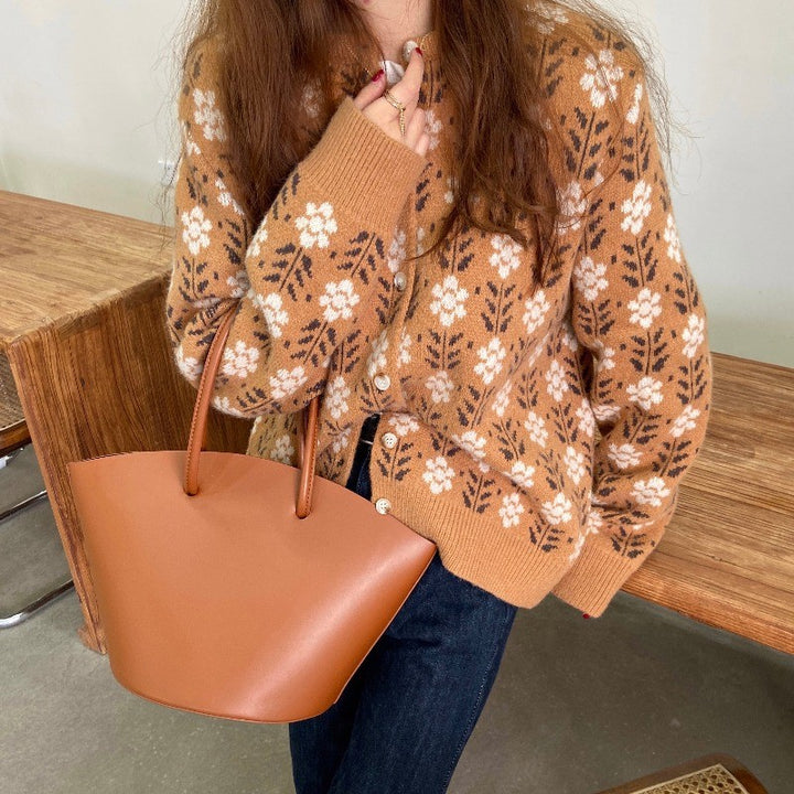 Knitted jacket for women with floral pattern and buttons Lune London