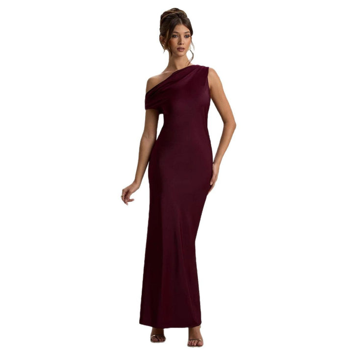Women's elegant, off-the-shoulder maxi dress with flowing cut and ruffles Lune London