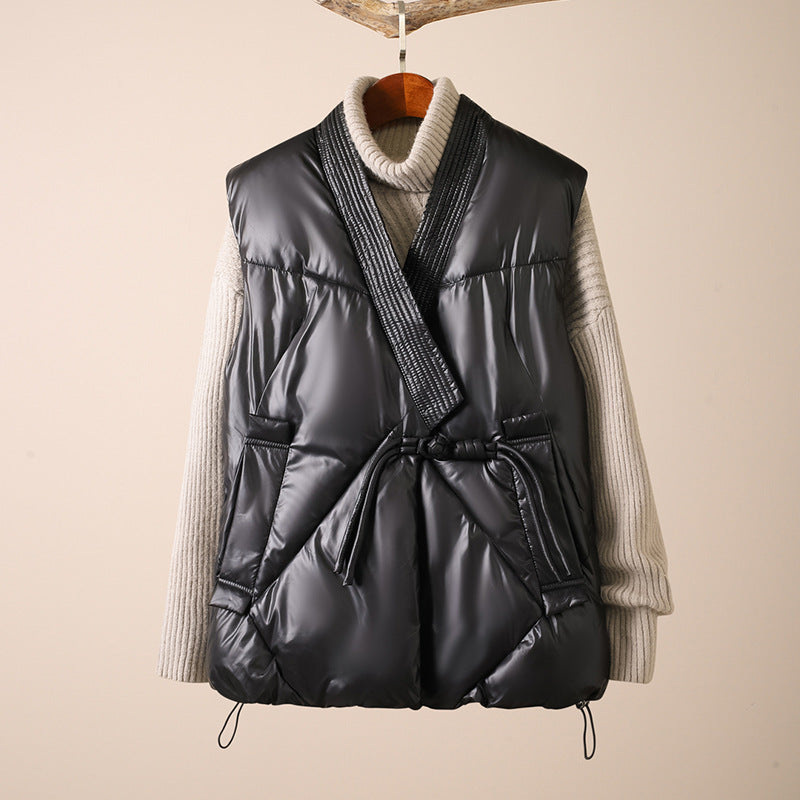 Stylish women's quilted vest with a trendy cut and practical drawstring waist Lune London