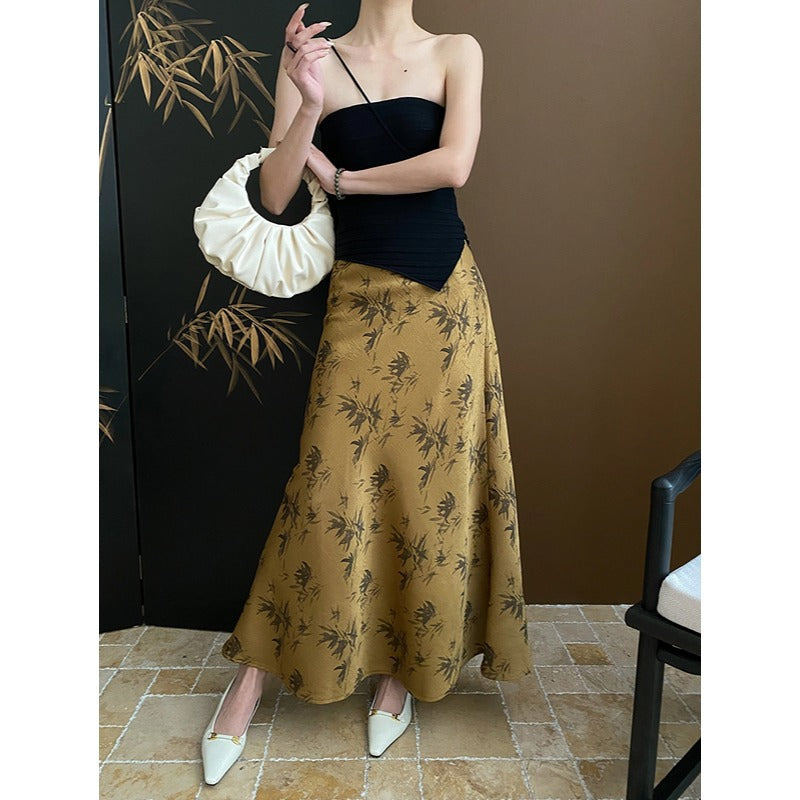 Women's Elegant Maxi Skirt with Floral Design and Flowing Cut Chic & Stil