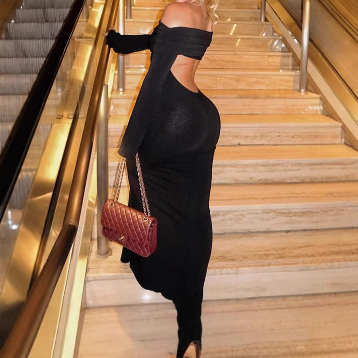 Maxi off-shoulder dress for women with creative cut-out details and a fitted design Chic and Style