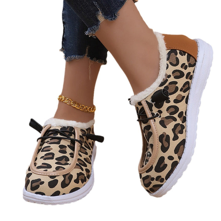 Ladies Comfortable Sneakers in soft padded material with chic leopard pattern and style