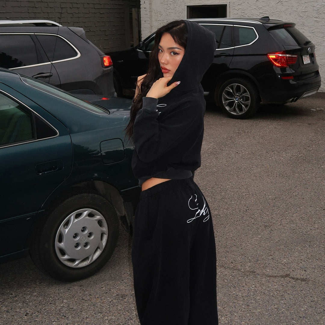 Casual hoodie set for women and chic jogger pants