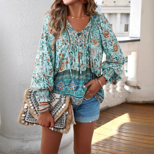 Lightweight women's blouse with floral pattern and detailed laces Lune London
