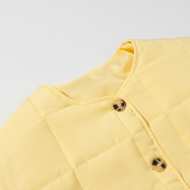 Quilted transition jacket for women with practical snap buttons and pockets Lune London