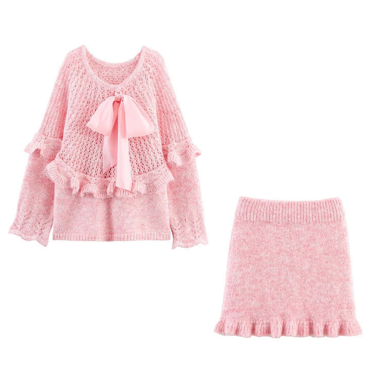 Elegant ladies knitted outfit with ruffles and bow accents Lune London