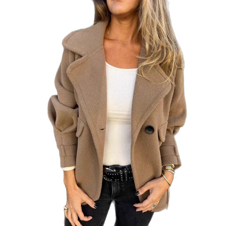 Elegant oversized blazer jacket for women in textured fabric with practical pockets Lune London