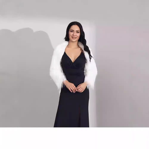 Ladies extravagant faux fur bolero with elegant cut Lune London