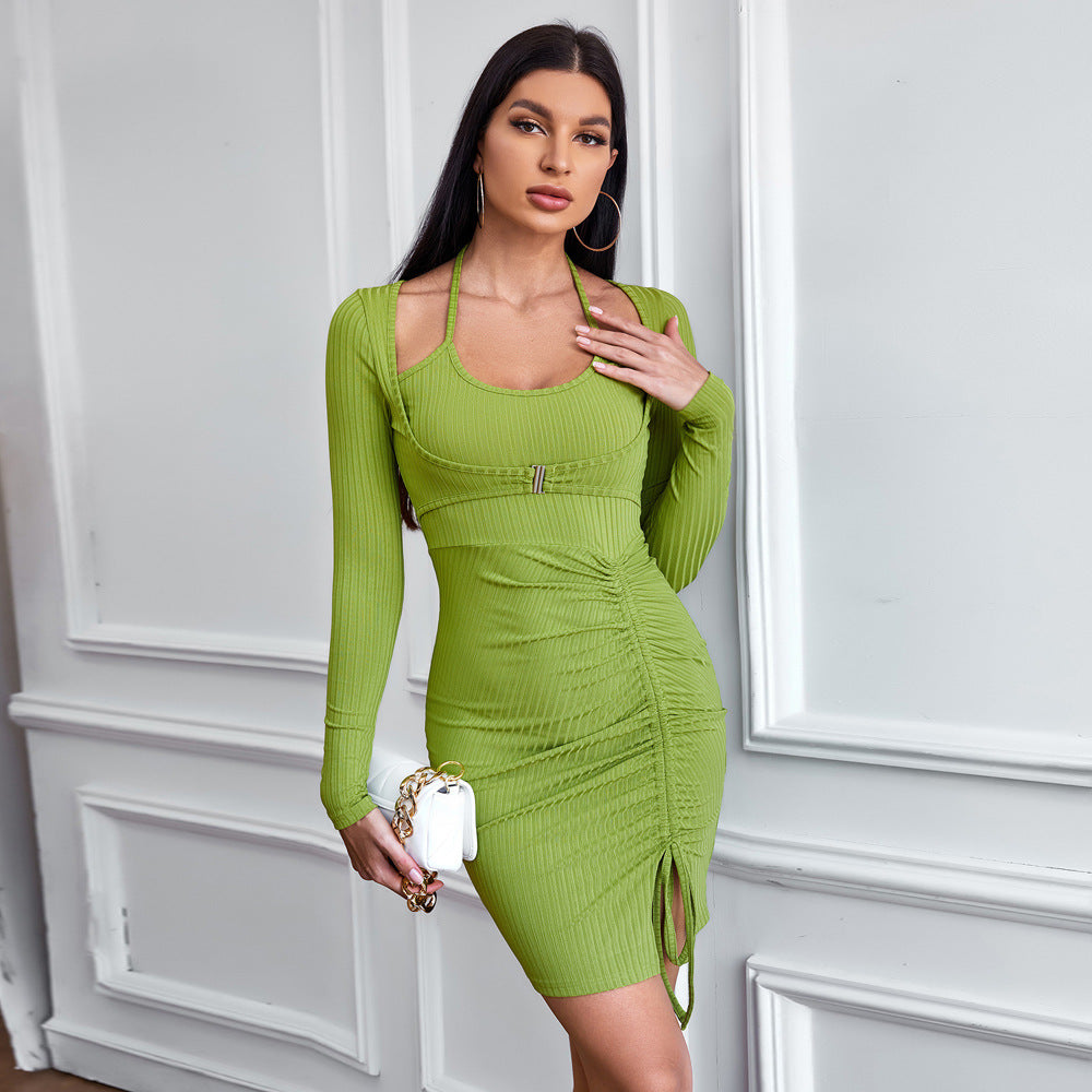 Robe mini femme avec des détails de volants sophistiqués et une découpe à la mode Chic & Stil