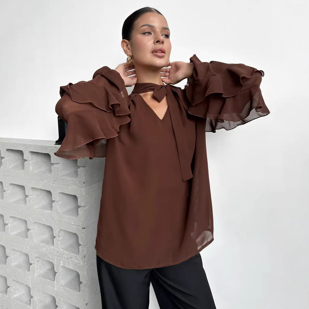 Blouse en chiffon pour femmes avec volants et décolleté moderne Chic & Stil