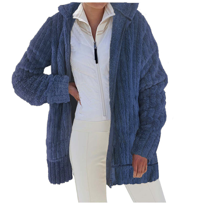Ladies Cozy Fleece Jacket with High Collar and Chic Voluminous Cut
