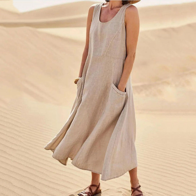 Loose summer dress for women with practical pockets and chic V-neck Style