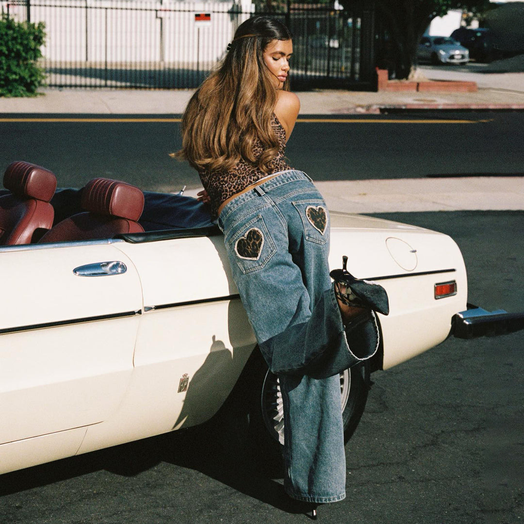 Wide jeans for women with heart-shaped appliqués Lune London