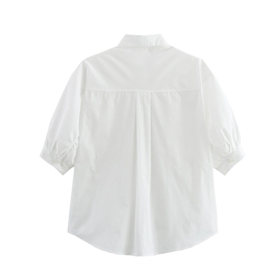 Women's shirt with a casual cut and practical chest pockets Lune London