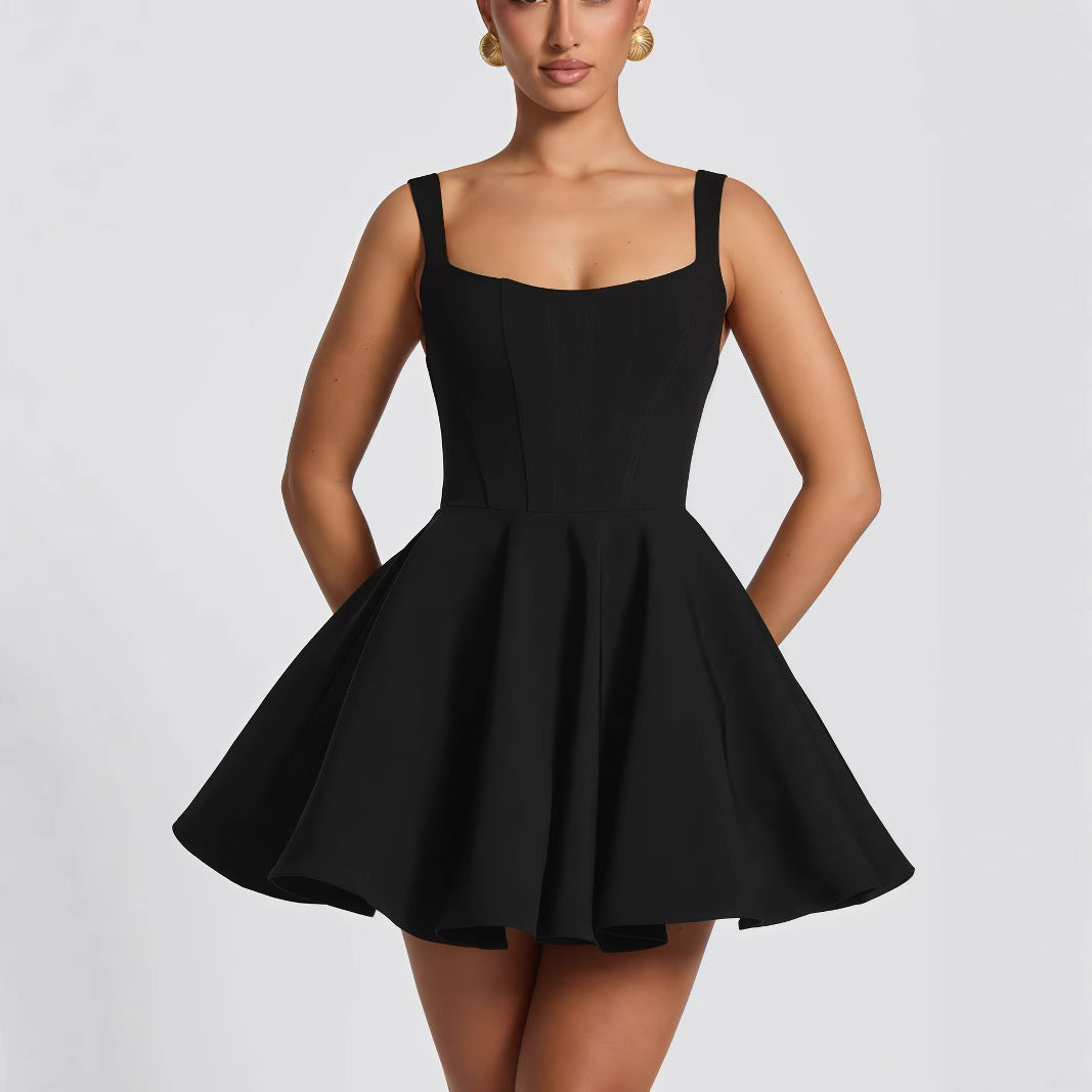 Women's cocktail dress with oversized bow design and flowing skirt Lune London