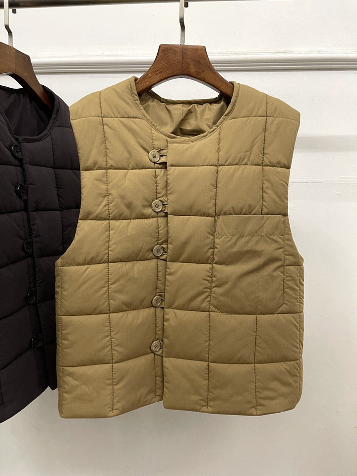 Ladies quilted gilet with versatile design Lune London