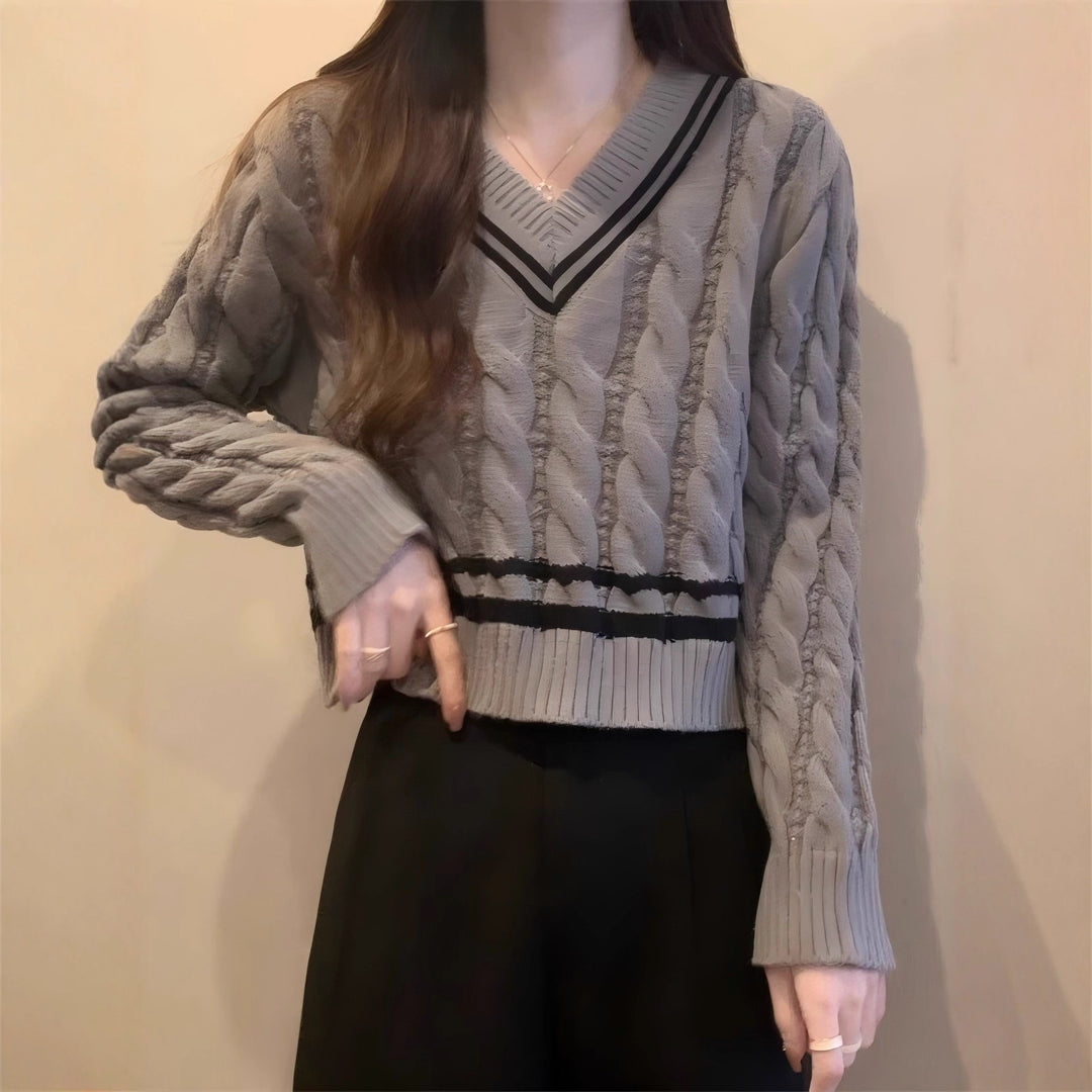 Lune London Women's V-neck Knit Sweater with Textured Pattern