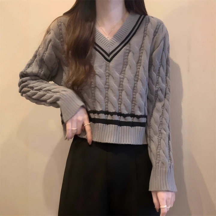Lune London Women's V-neck Knit Sweater with Textured Pattern