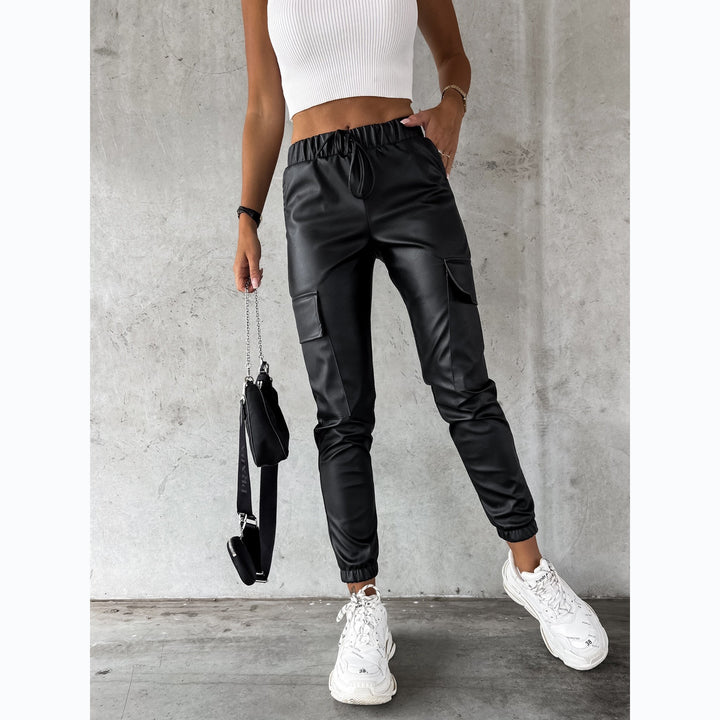 Women's cargo pants with flexible waistband and side pockets Lune London