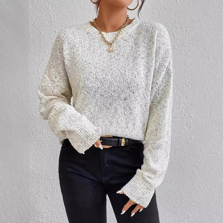 Casual knit sweater for women with raglan sleeves and structured fabric Lune London