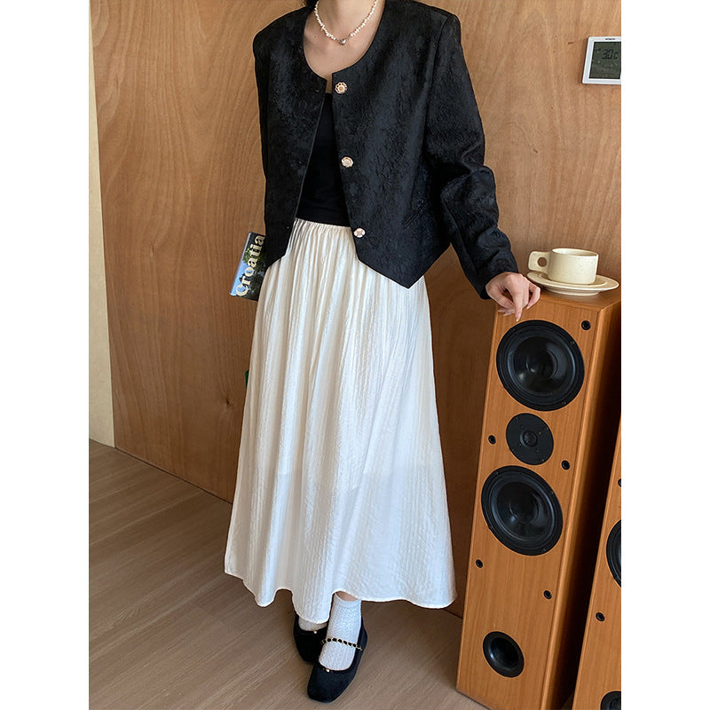 Women's elegant, structured short jacket with floral pattern Chic & Stil