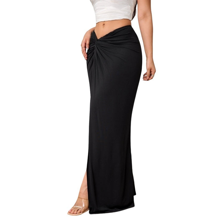 Elegant maxi skirt for women with sophisticated draping and a high slit Chic & Stil