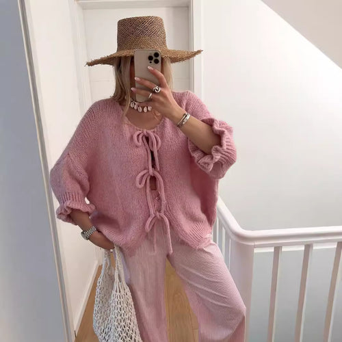 Casual cardigan for women with playful lace details and short sleeves Lune London